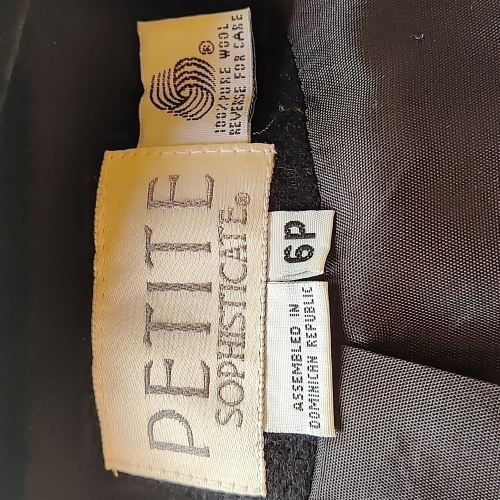 Petite Sophisticate 100% Wool Blazer 6P - Picture 3 of 4